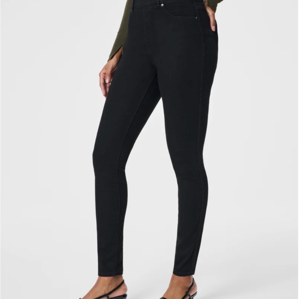 SPANX Women’s Skinny Black Shapewear Jeans. Size Large.‎
